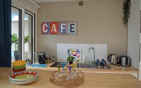 Charmant Appartement A 350M De La Plage Et Du Port